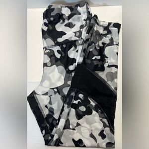 Camo Xersion Train High Rise 7/8 Ankle Leggings Sz M